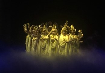 經(jīng)典舞劇《絲路花雨》廣東舞蹈戲劇職業(yè)學(xué)院輕舞飛揚(yáng)