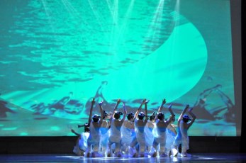 甘肅省歌舞劇院大型主題晚會《絲路·花雨情》接受出訪審查