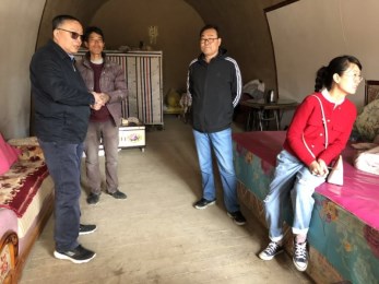 甘肅省演出公司赴環(huán)縣車(chē)道鄉(xiāng)三角城村開(kāi)展精準(zhǔn)扶貧工作