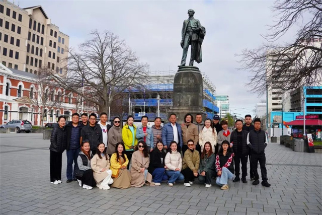 202309301696062176873592.jpg 12.jpg