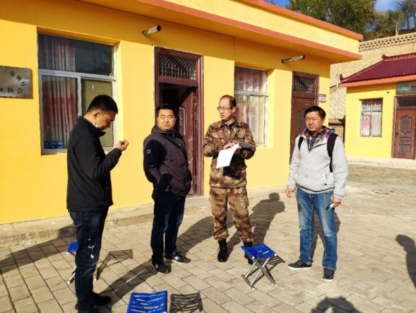 甘肅演藝集團(tuán)舞美中心黨支部開(kāi)展“入戶走訪 助力脫貧”主題黨日活動(dòng)