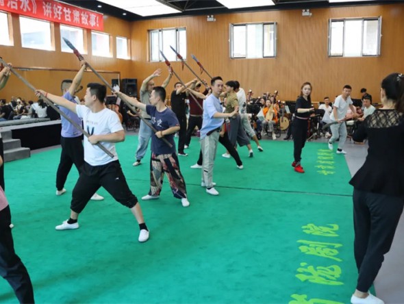 甘肅省隴劇院入選文旅部“百年百部”傳統(tǒng)精品復排計劃大型隴劇《官鵝情歌》進入帶樂合成階段