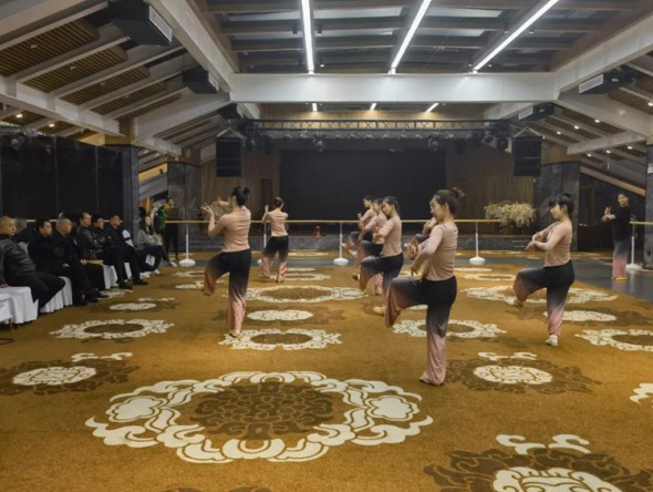 甘肅演藝集團領(lǐng)導實地調(diào)研“樂動敦煌-文旅產(chǎn)業(yè)綜合體”項目建設工作