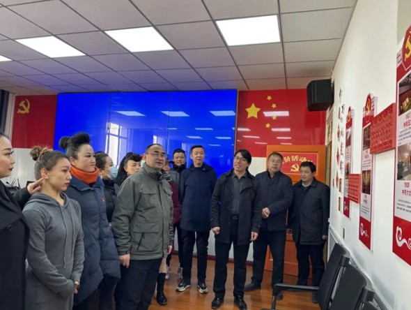 “三抓三促”行動(dòng)進(jìn)行時(shí)|深學(xué)細(xì)思篤行 觀(guān)摩交流提升——甘肅演藝集團(tuán)敦煌藝術(shù)團(tuán)扎實(shí)推進(jìn)“三抓三促”行動(dòng)