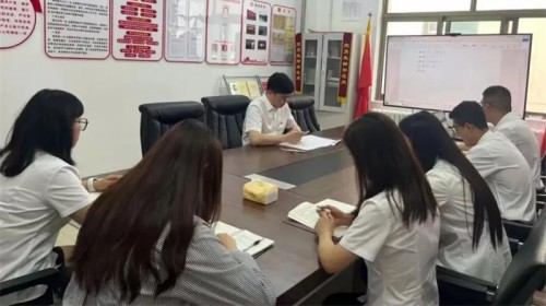 以學(xué)促干擦亮青春奮斗底色甘肅演藝集團(tuán)團(tuán)委引領(lǐng)團(tuán)員青年深入學(xué)習(xí)貫徹黨的二十屆三中全會精神